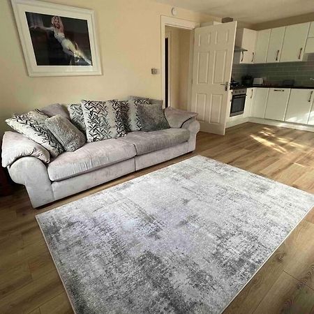 Hillcrest Lodge, Private Apartment On Lough Corrib, Oughterard ゴールウェイ エクステリア 写真